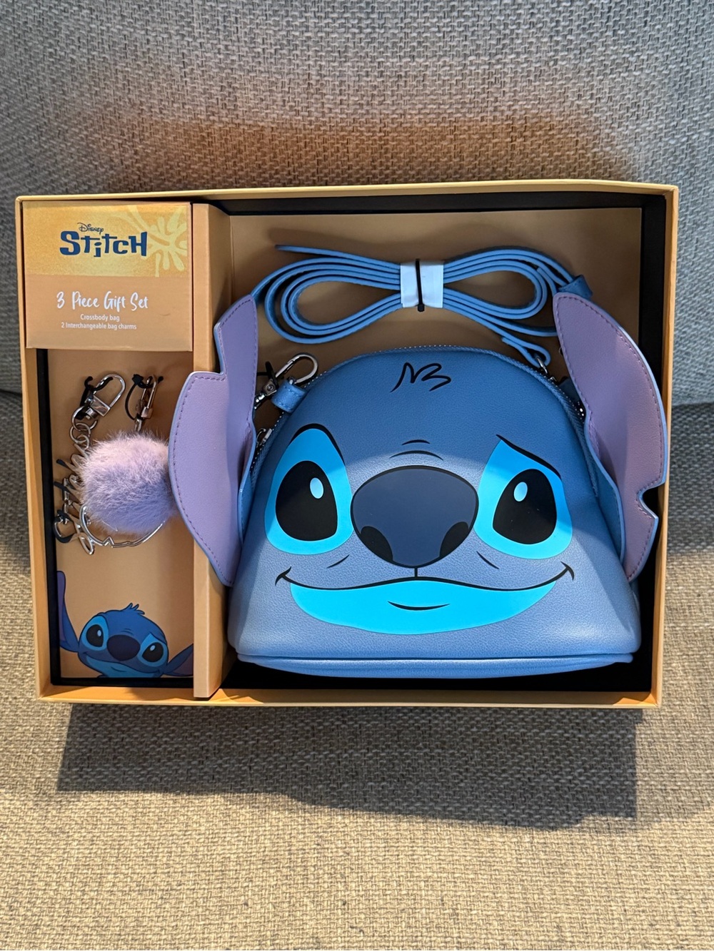 NIB - Disney Stitch Small Crossbody Bag Purse Gift Set with 2 Bag Charms
